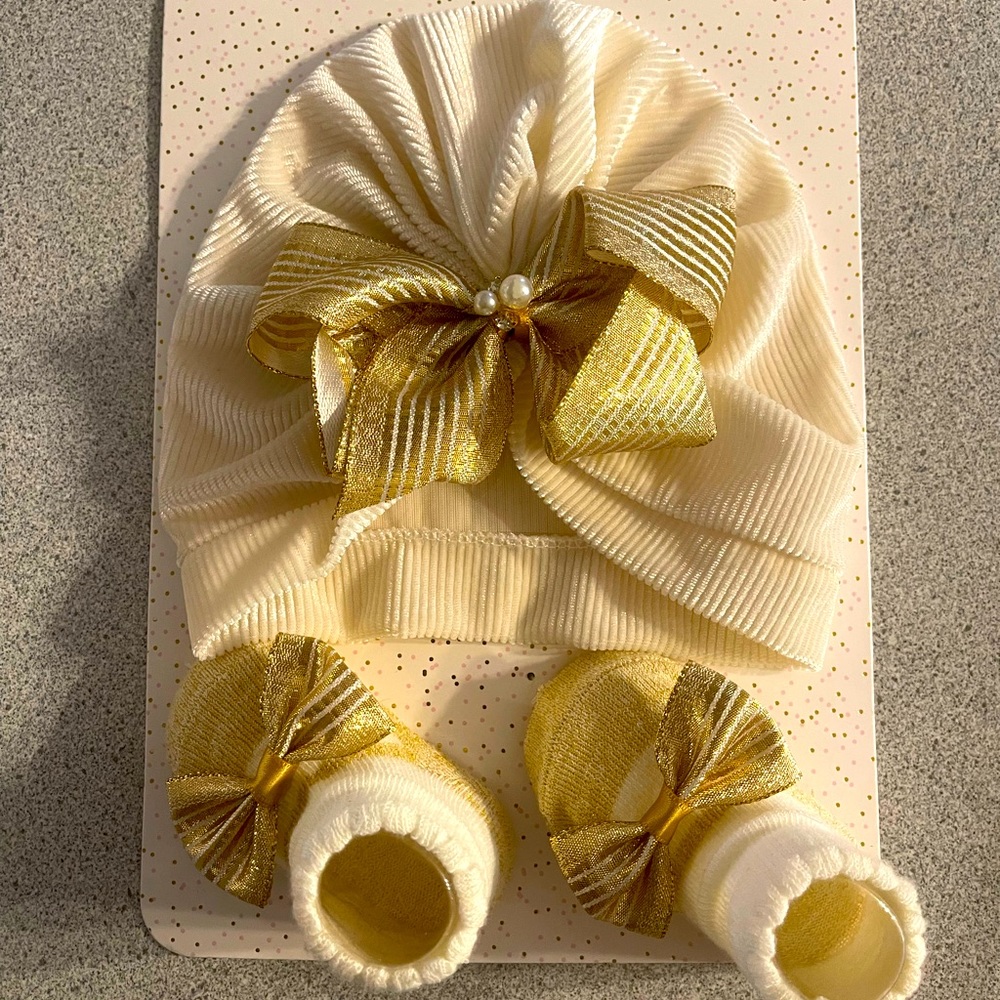 Baby Girl Hat & Bootie Socks